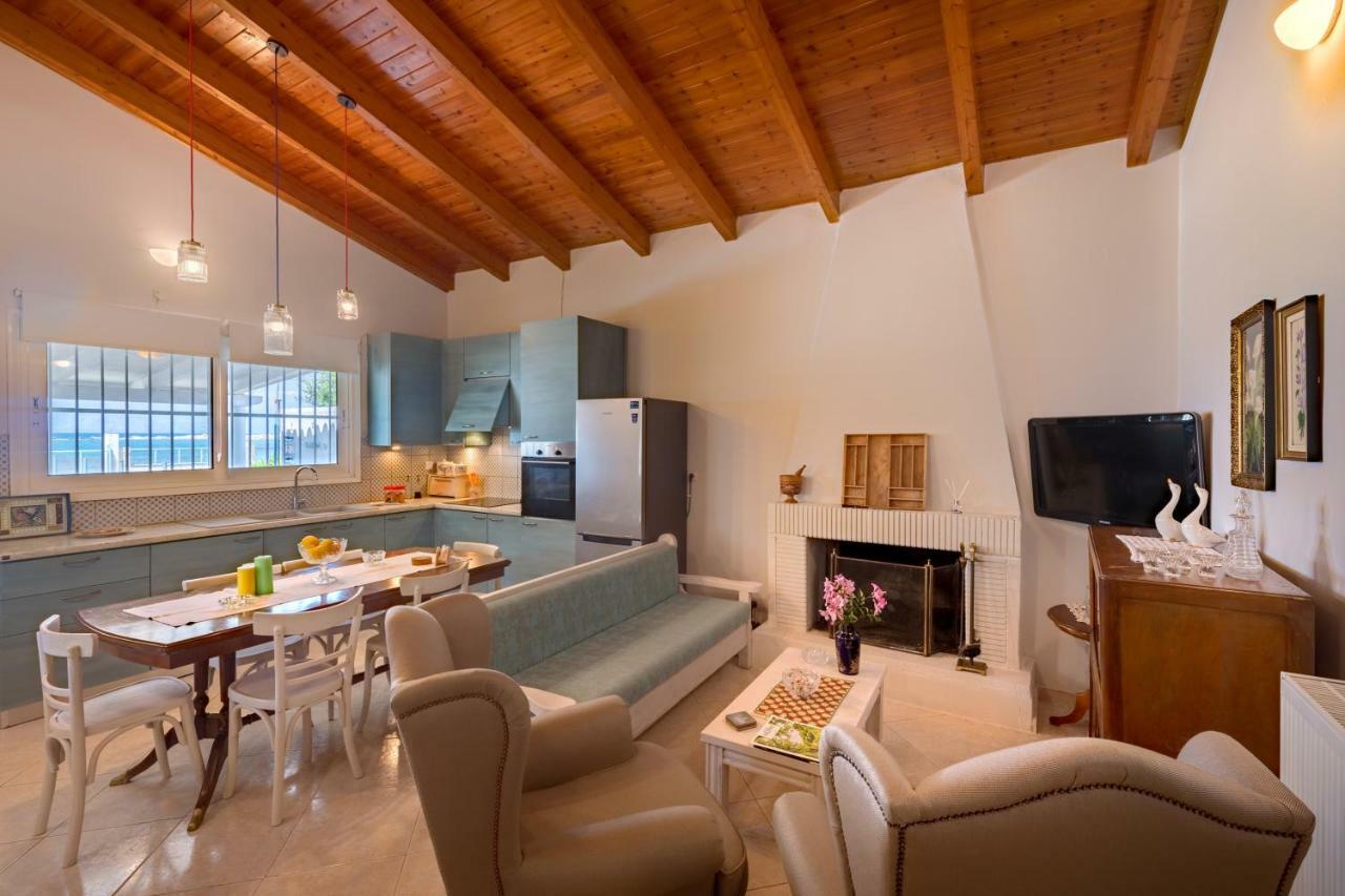 Kiko, The Coastline House Villa Като Ахая Екстериор снимка